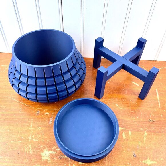 Ivane Indoor Planter Pot w/ Drainage Hole and Drip Tray, Houseplants - Picture 8 of 10